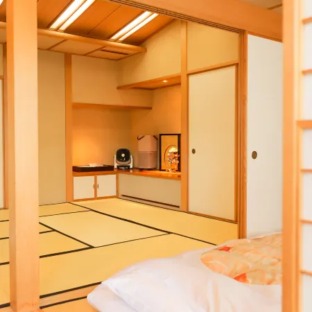 ATAMI KAKUREZATO(Atami Retreat)