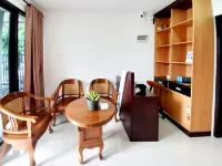 Urbanview Sibayak House near Stasiun Kediri - 3 ดาว
