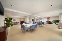 Xishan Hotel (Qinzhou Old Street) - parking
