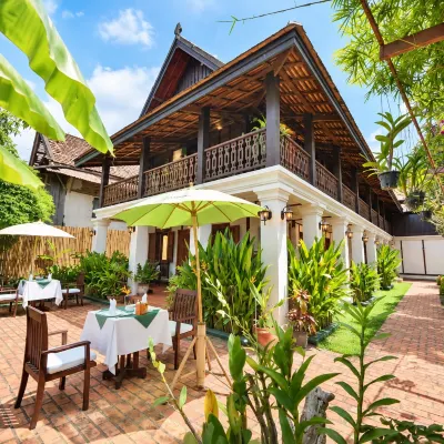 Luang Prabang Residence - The Boutique Villa Hotel dekat Wat Mai