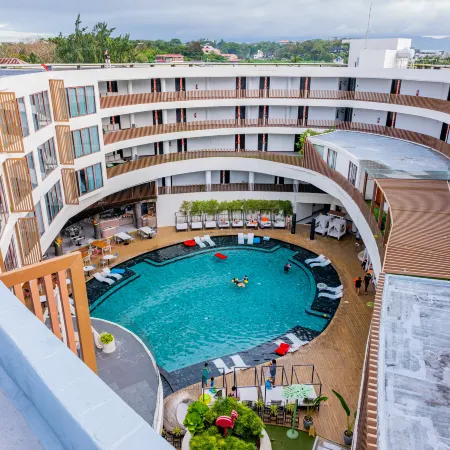 Hue Hotels and Resorts Boracay Managed by HII