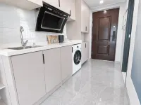 Xiaoxi Cinema Scenic Apartment (The Mixc) - balcony
