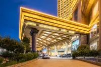Galaxy International Holiday Hotel Hotels near Huazhou Railway Station