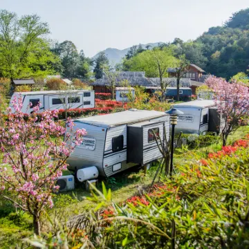 徐鳧巖奧藍途房車度假營地（奉化溪口店） 鄰近雪竇山的酒店