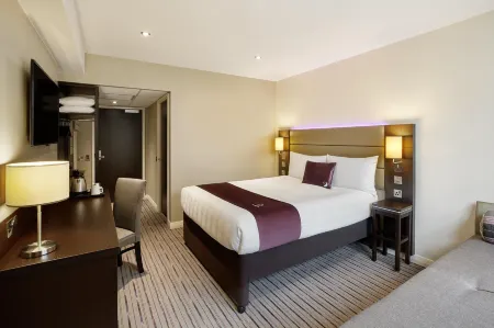 Premier Inn London Uxbridge Отели в г. Аксбридж