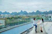 Lijiang Boyin Hotel (Guilin Two Rivers and Four Lakes Xiangshan Scenic Area)