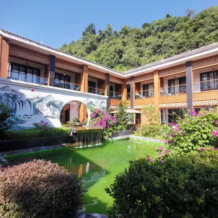 Yize Shanju Inn