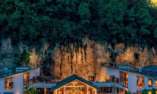 Zizai Cliff Hotel