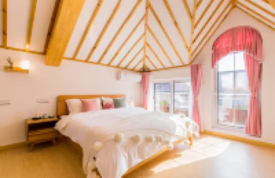 Lianlian Summer Boutique Homestay