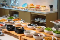 Holiday Inn Express QINGDAO WEST COAST by IHG - breakfast