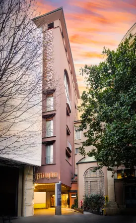 The Corner Duomo Hotel Отели рядом с достопримечательностью «Миланский университет Бикокка»