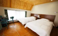 Baiyulin Hotel (Aershan Railway Station Hot Spring Scenic Area) - balcon