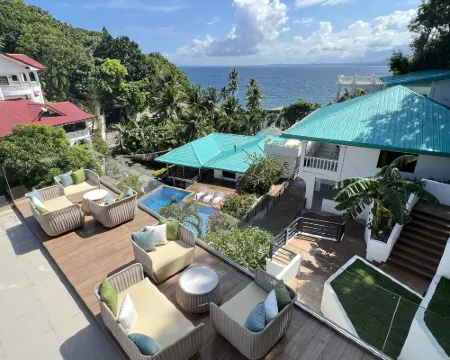 Phoenix.PG Diving Resort โรงแรมในเปอร์โตกาเลรา