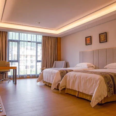 Shiqian Hot Spring Holiday Hotel