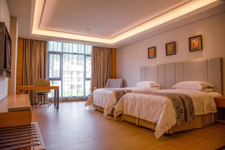 Shiqian Hot Spring Holiday Hotel