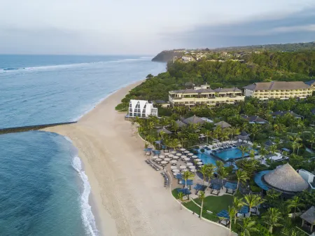 The Ritz-Carlton Bali Отели рядом с достопримечательностью «The Asmara Nusa Dua»