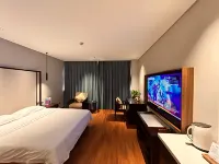 Scholars Hotel (Wuxi Jiangnan University Changguangxi Subway Station) Hotels near Three Kingdoms City