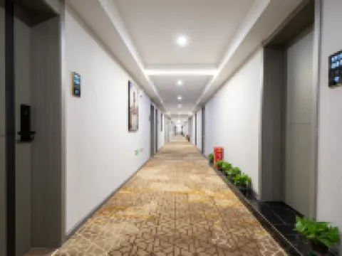 โรงแรมอัจฉริยะไป๋หย่า (ถนนคนเดินเจียงฮั่น ตลาดกลางคืน) โรงแรมในอู่ฮั่น