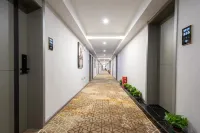 Baiya Smart Hotel (Jianghan Road Metro Pedestrian Street Night Market)