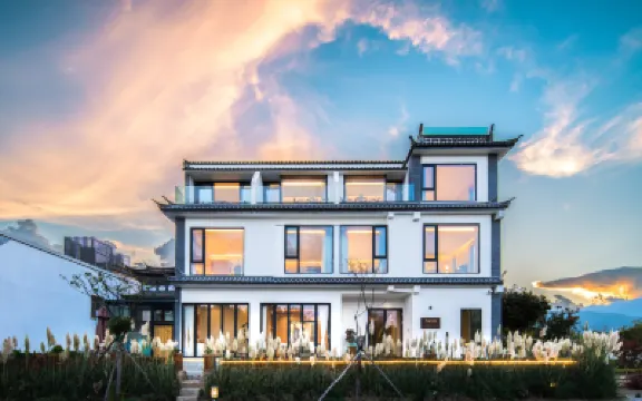 Dali West city Past designer Resort Hotel โรงแรมใกล้คลื่นลม