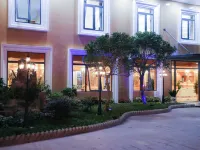Phu Long Tam Ky Hotel & Restaurant Hoteles cerca del Aeropuerto de Chu Lai