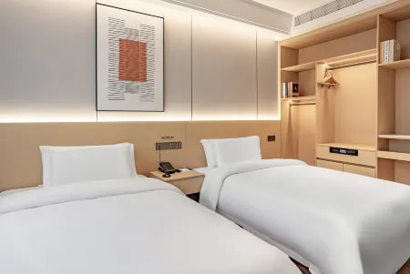 Shiyan Lan'an Hotel Отели рядом с достопримечательностью «Hubei University of Medicine»