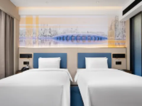 ハンプトンbyヒルトンホテル 泰安泰山天外村 泰安のホテル