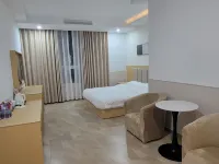 Lixin Huatian Theme Hotel