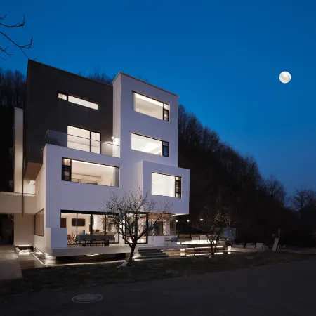 Free time·Multiple 360° White Impression Designer·Light Luxury