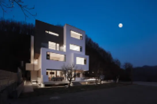 Free time·Multiple 360° White Impression Designer·Light Luxury