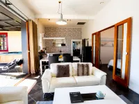 The Factory Luxury Accommodation Hotels in Hapuku