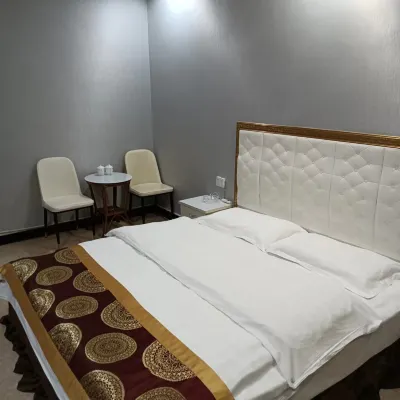 Linshui Huangcheng Hotel