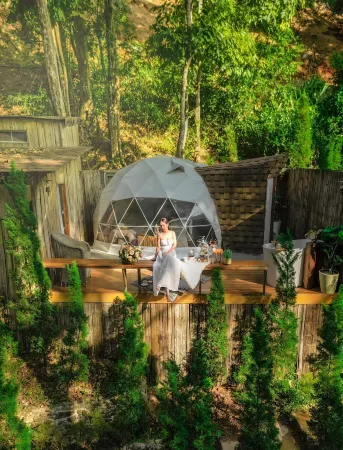 Nelamit Отели рядом с достопримечательностью «Mae Kampong Village»