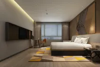 IU Hotel（Lanzhou Hongguqu Haishiwan Hotel） Hotels in Minhe