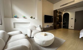 9.Square Homestay Hotel