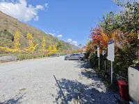 Summergarden Hotel - parking