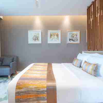 Summit Windmill Golf Suite Hotel at Suvarnabhumi Rooms