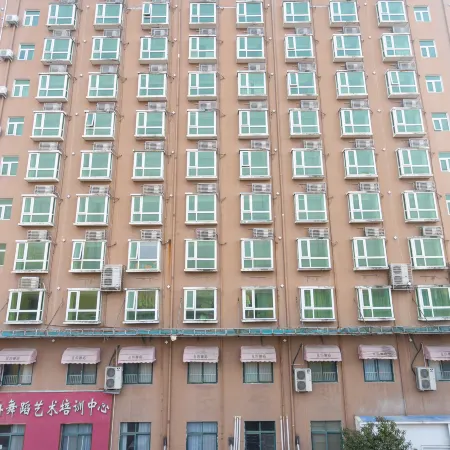 GreenTree Inn(Xincai Yueliangwan Park)