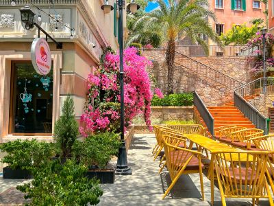 Sea Sunset Hotel - Welcome to a Mixing World of Friends
