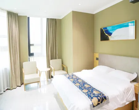 Hippo theme hotel (Central Plaza, Junshan Road, Zaozhuang) Отели рядом со станцией Zaozhuang East Railway Station