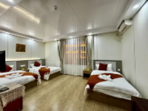Mingcai Hotel (Siguniangshan Scenic Area)
