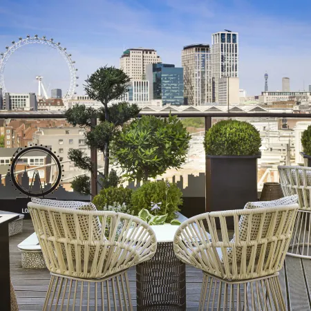 H10 London Waterloo Hotel Отели рядом с достопримечательностью «Ватерлоо»