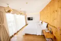 Lotus Hotel (Lotus Resort)