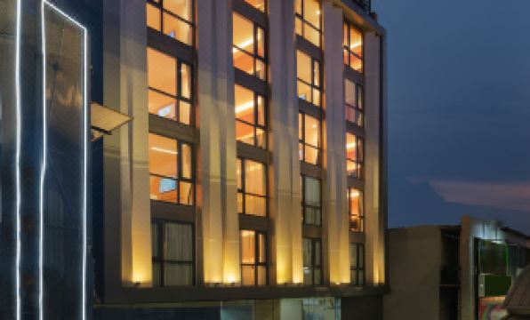 Lumen Bangkok Udomsuk Station