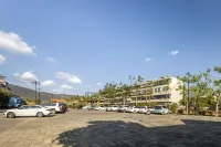 Shifang Yunxuan Railway Hotel - parking