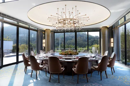 Easeland Hotel Guangzhou Отели рядом с достопримечательностью «Guangdong University of Foreign Studies»