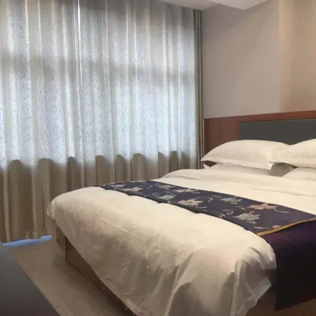 Hezuo Bangke Express Hotel