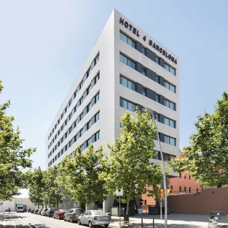 Hotel Best 4 Barcelona Отели рядом с достопримечательностью «Пляж Богатель»