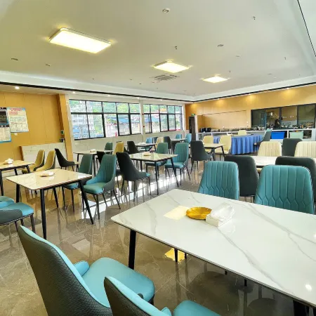 Kaijing Grand Hotel (Jinping Passenger North Station)
