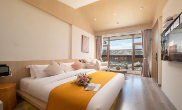 Yinxiju Hotel  (Near Zhongyi Market, Mufu，Sifang Street Square)